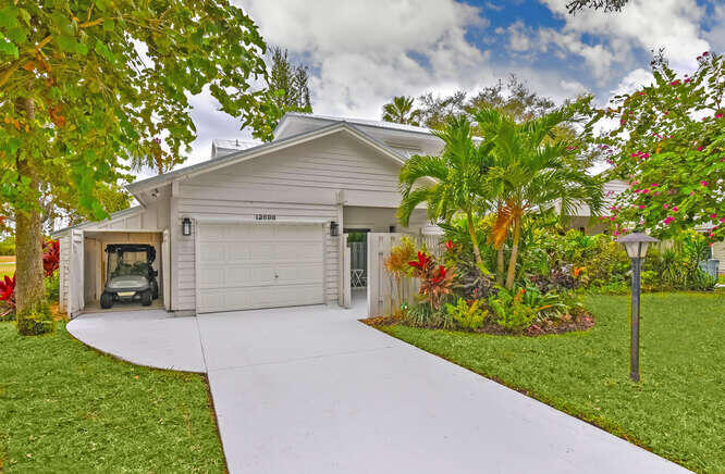 12698 Se Cascades Court Property Photo 1