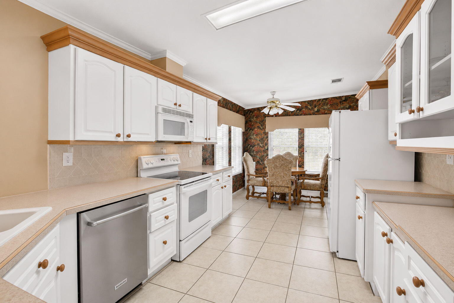 6005 Daiquiri Bay Property Photo