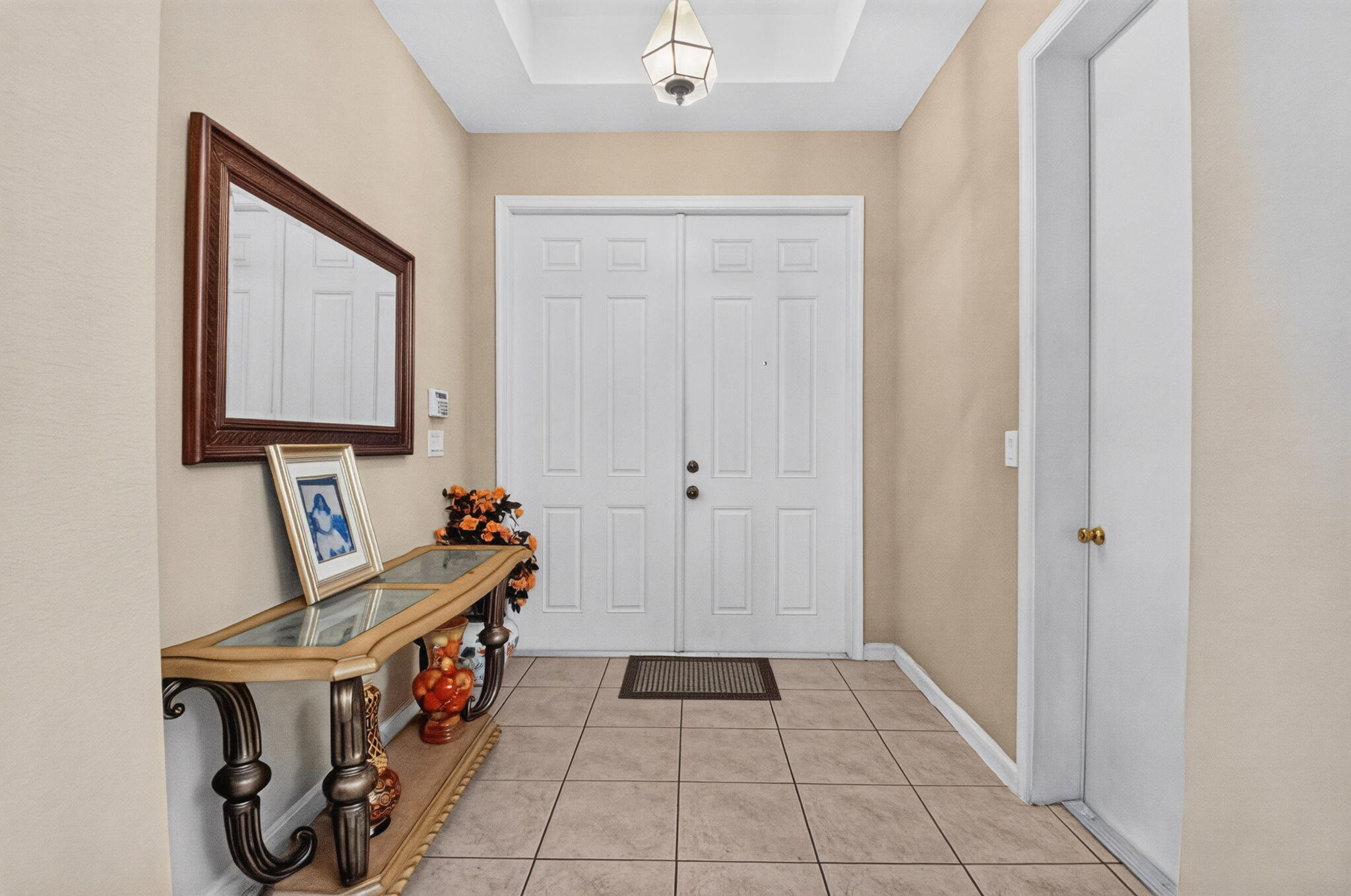 1017 Grove Park Circle Property Photo 4