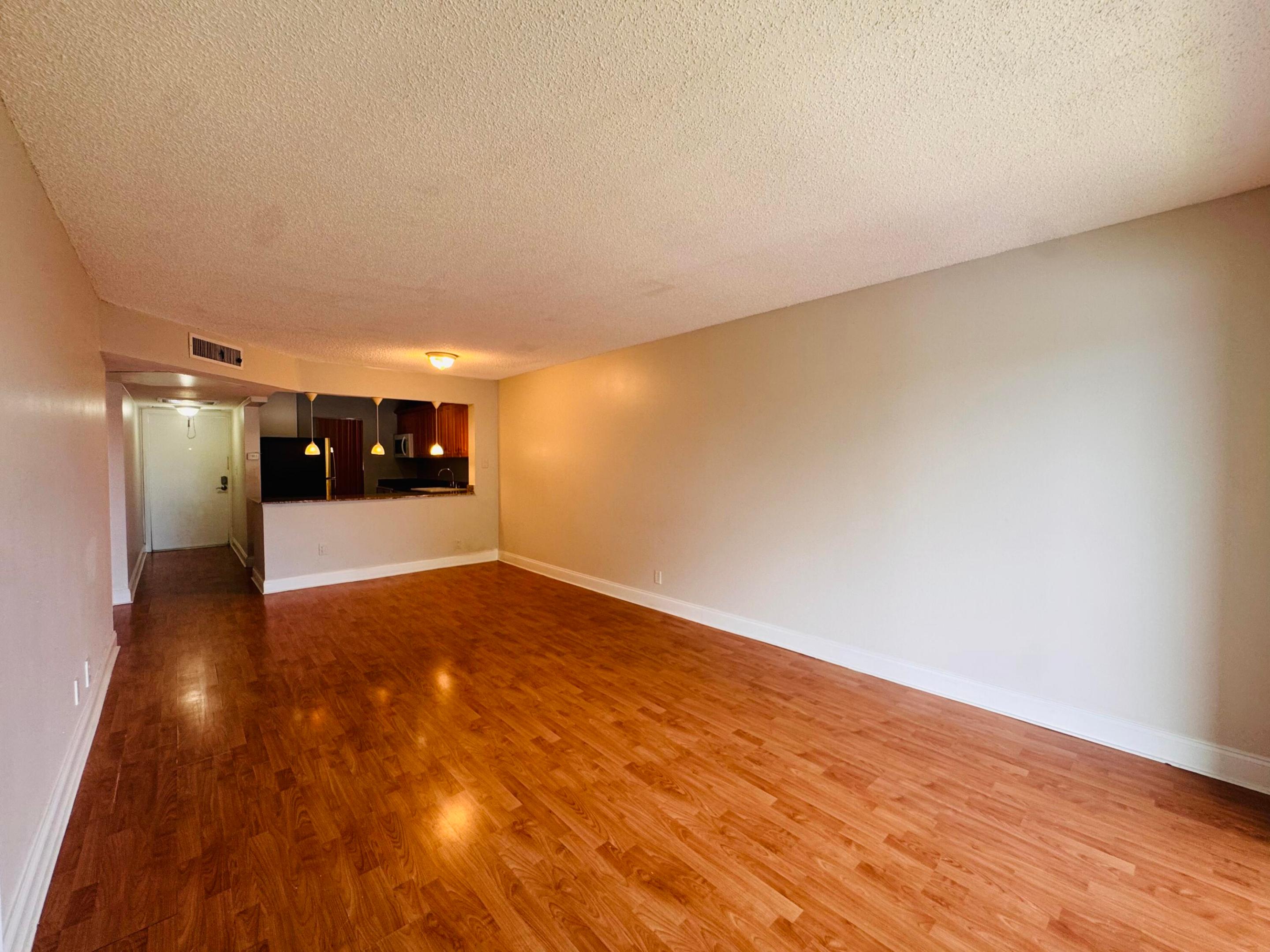 8020 N Colony Circle N 302 Property Photo 12