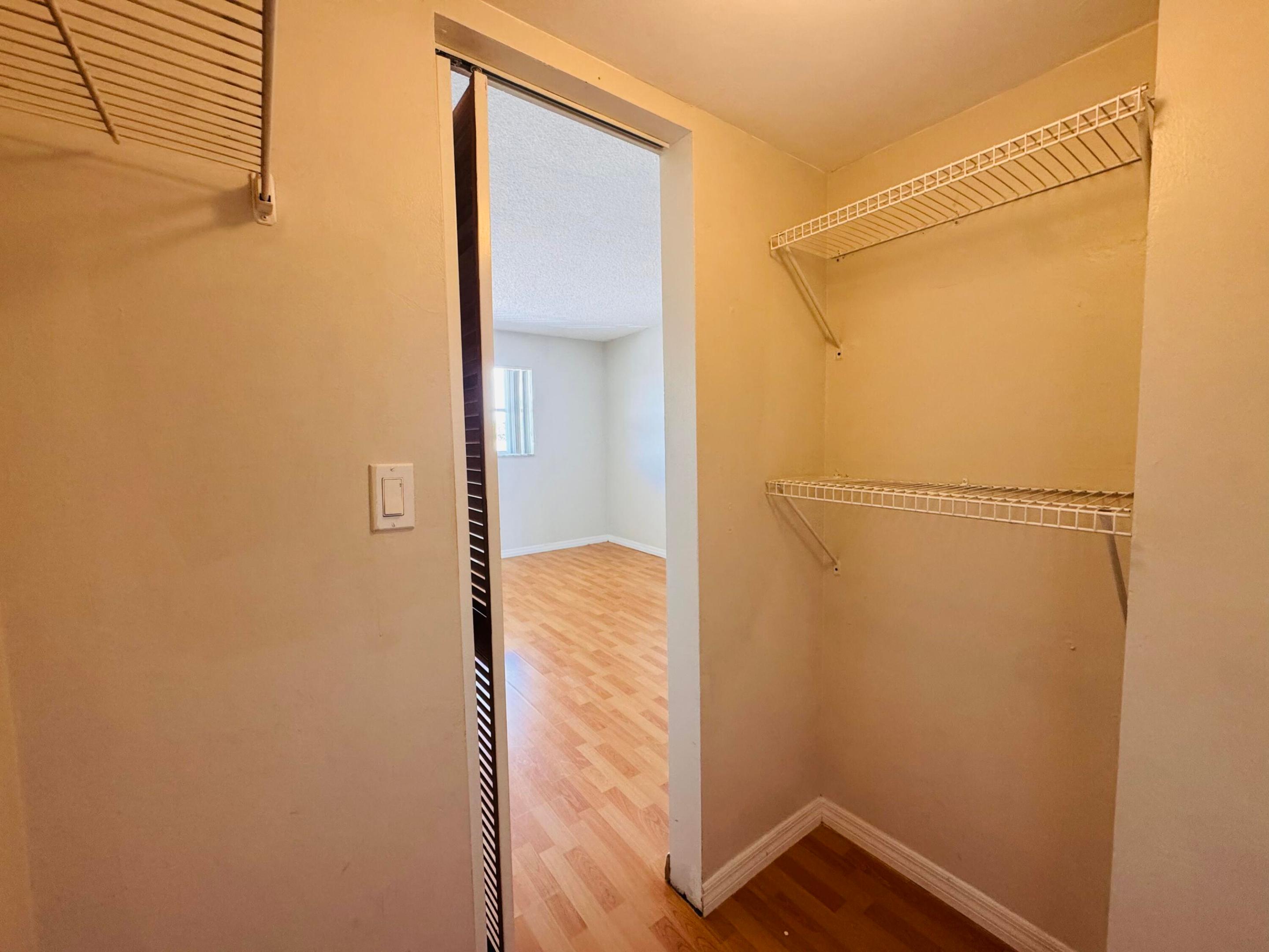 8020 N Colony Circle N 302 Property Photo 16
