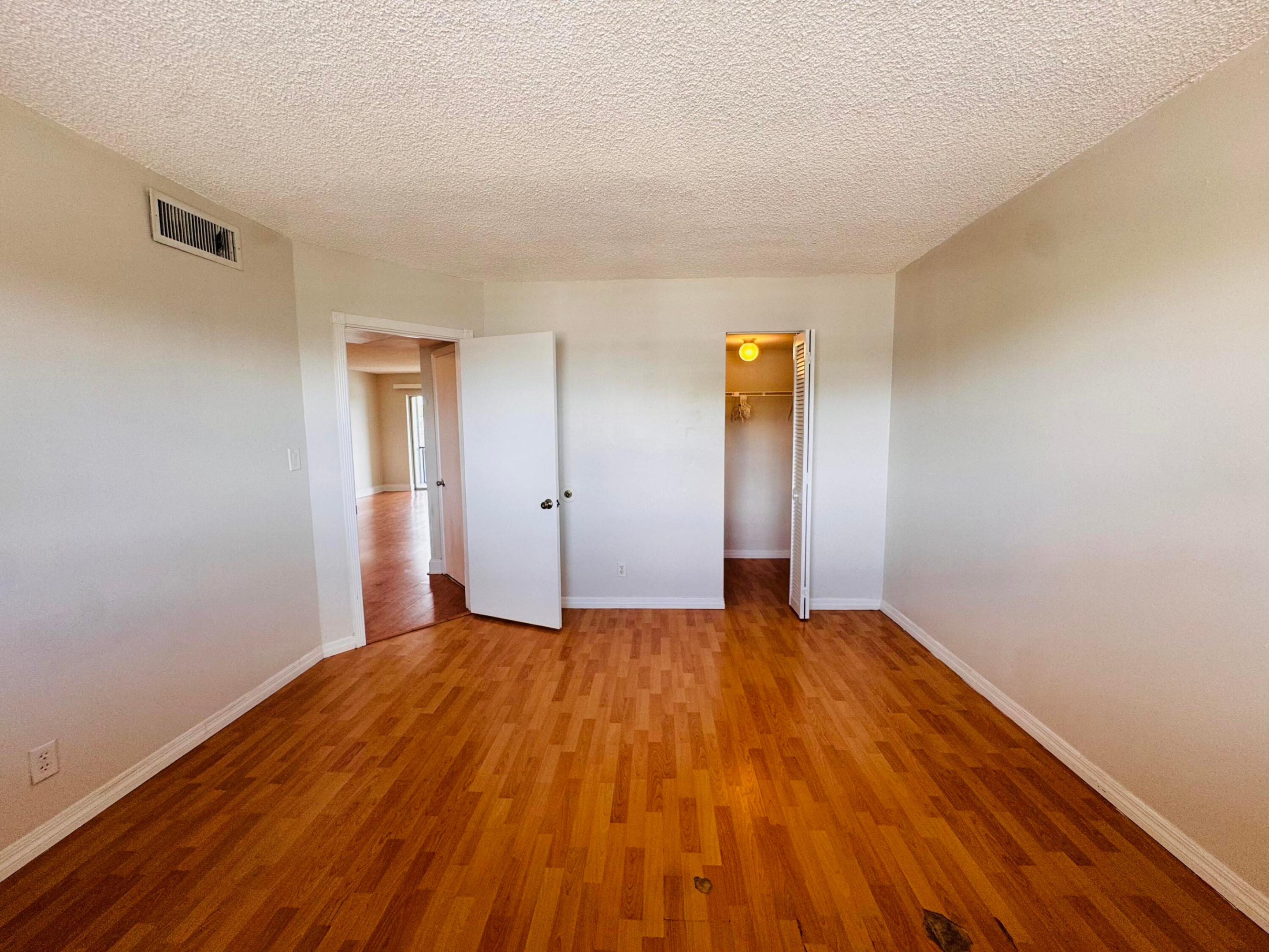 8020 N Colony Circle N 302 Property Photo 19