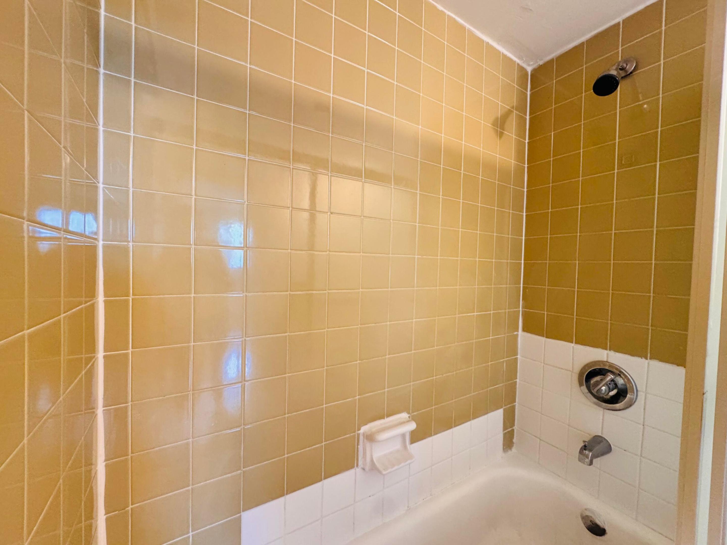 8020 N Colony Circle N 302 Property Photo 25