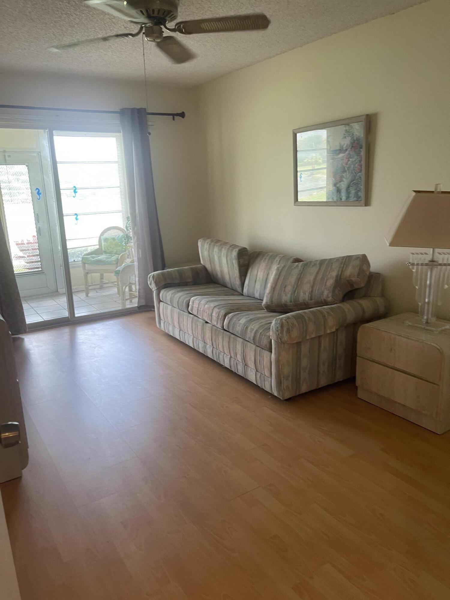 1052 AINSLIE D Drive Property Photo 1