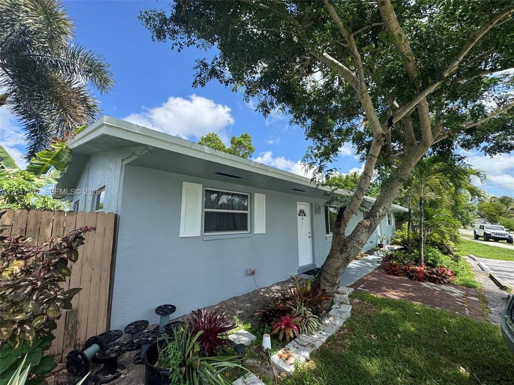 2200 Sw 42nd Avenue Property Photo 1