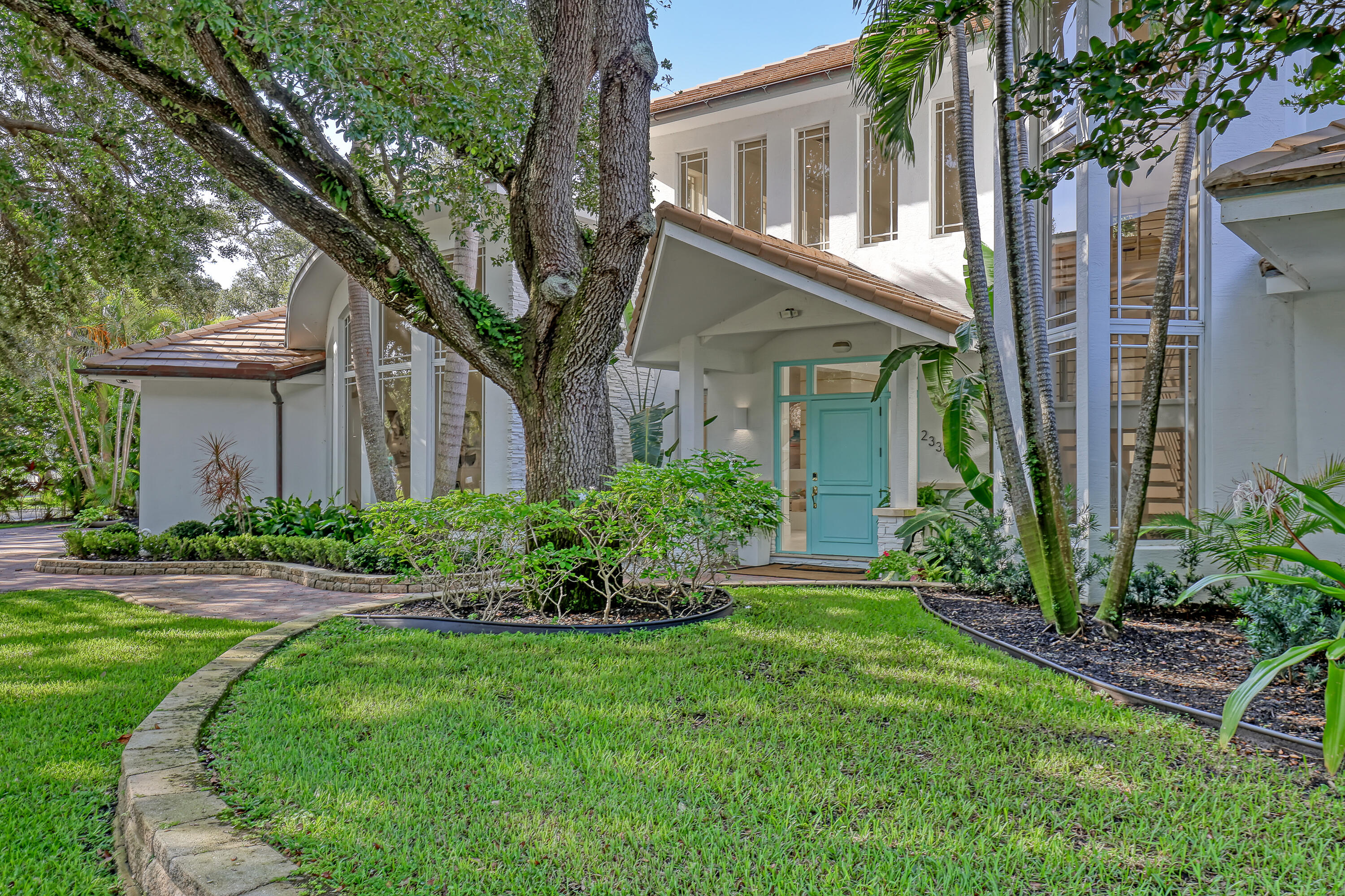 2338 Flamingo Road Property Photo 4