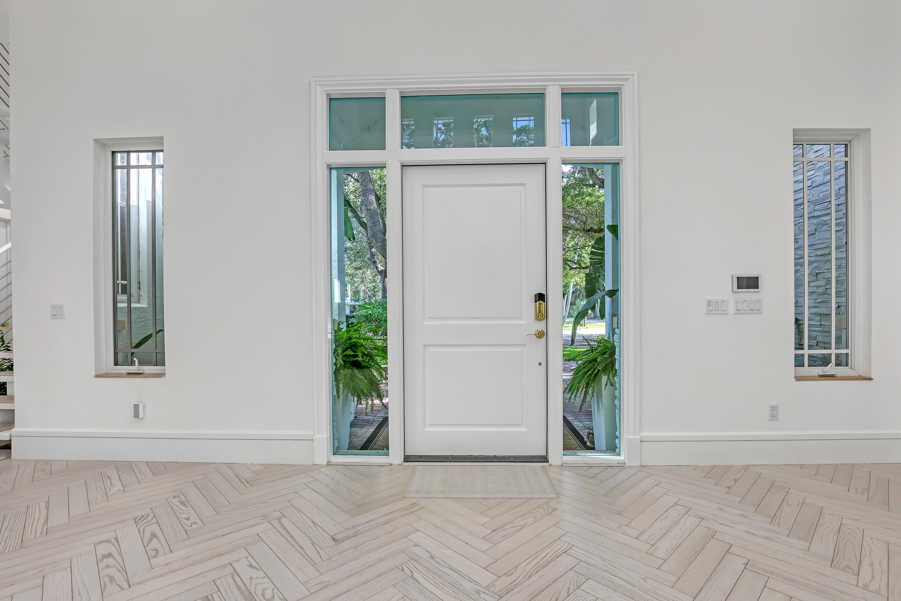 2338 Flamingo Road Property Photo 7