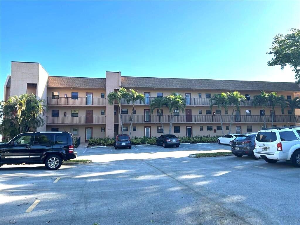 10303 SUNRISE LAKES Boulevard 205 Property Photo 1