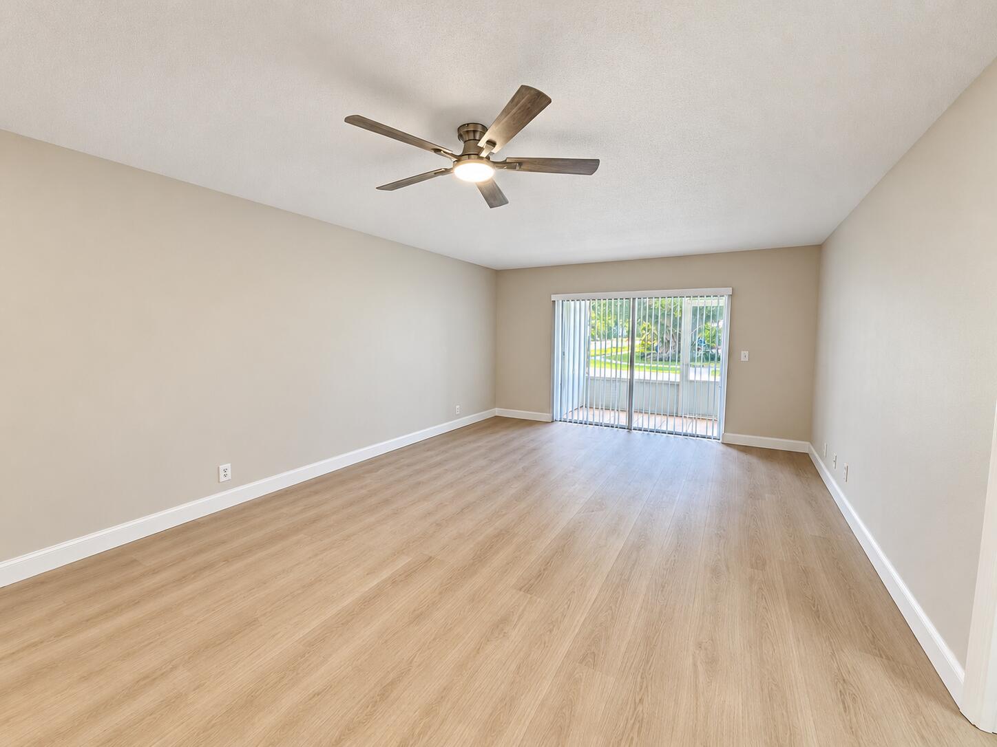 409 Us Highway 1 107 Property Photo 6