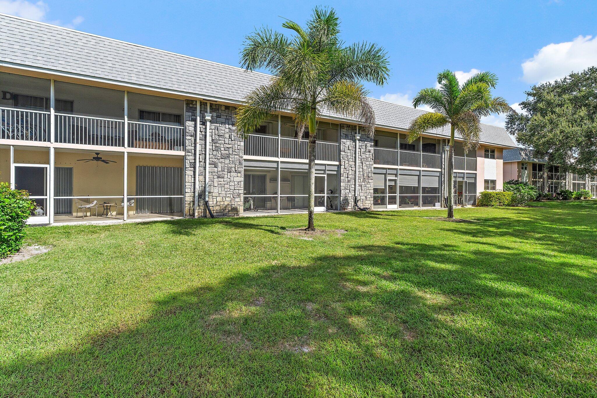 18081 SE COUNTRY CLUB Drive 19-188 Property Photo 1