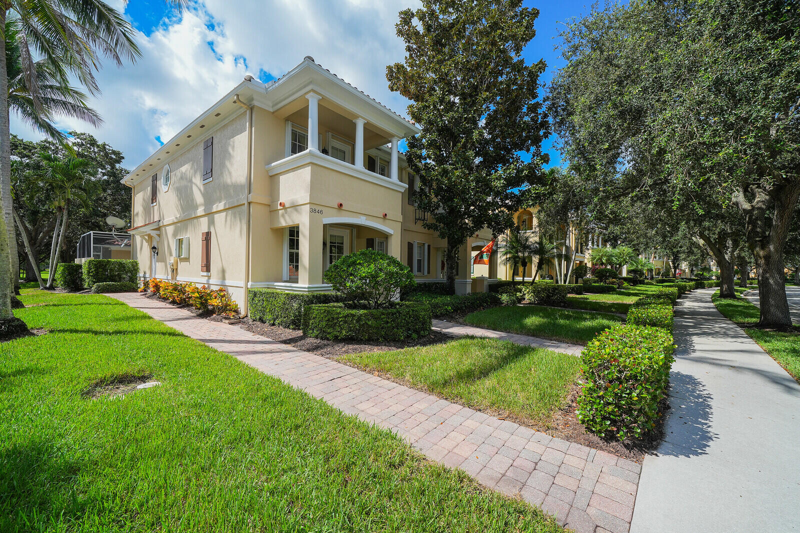 3846 Greenway Drive Property Photo 1