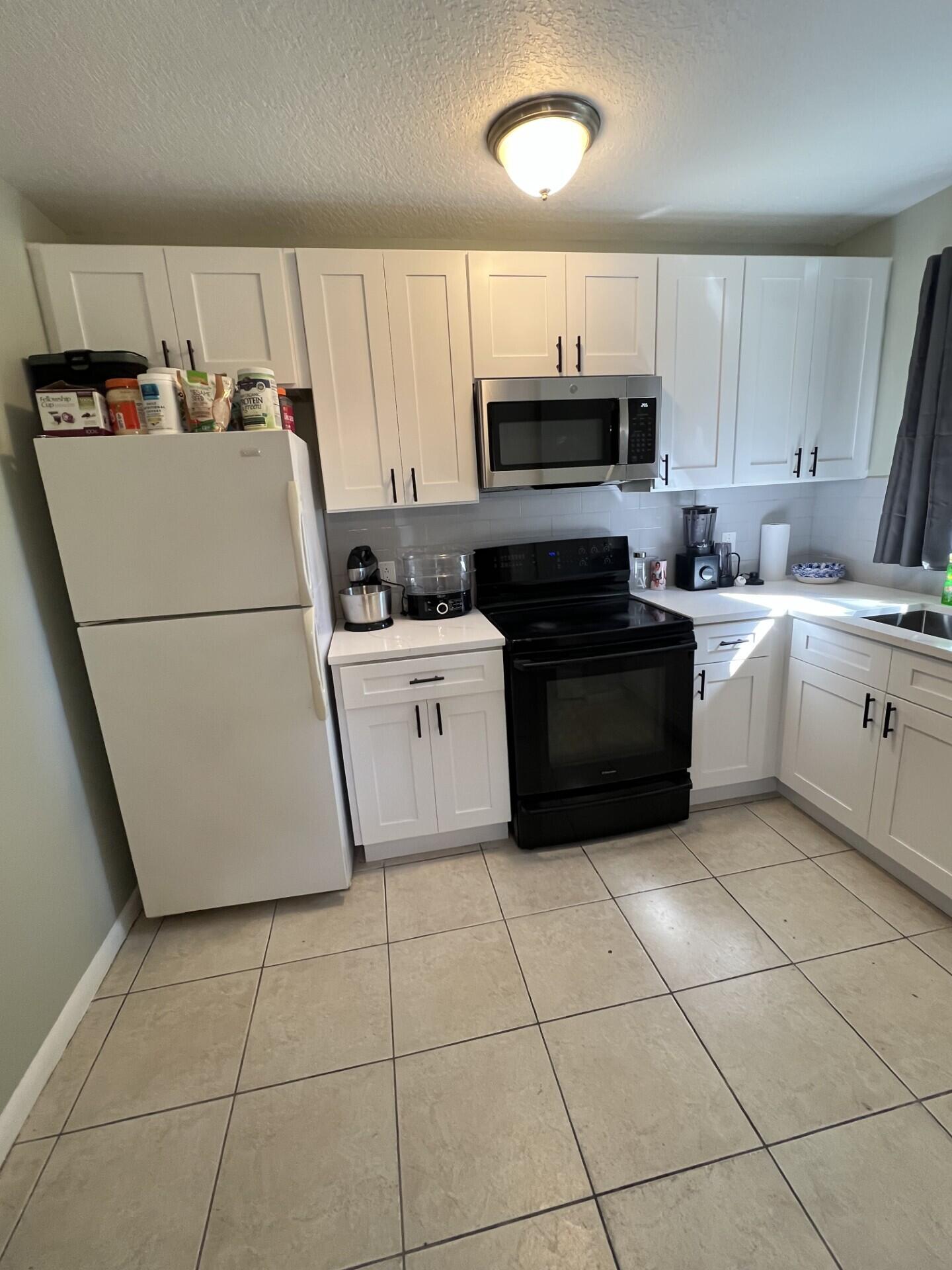 3463 Saranac Avenue Property Photo 2