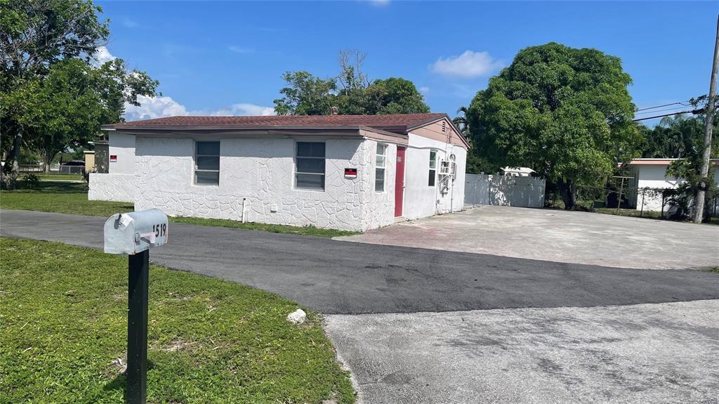 1519 NW 12TH Court Property Photo 1