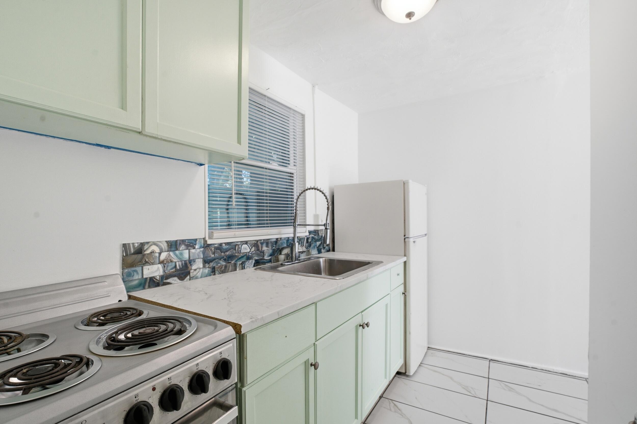 640 Sw Bryant Avenue Unit 2 Property Photo 8