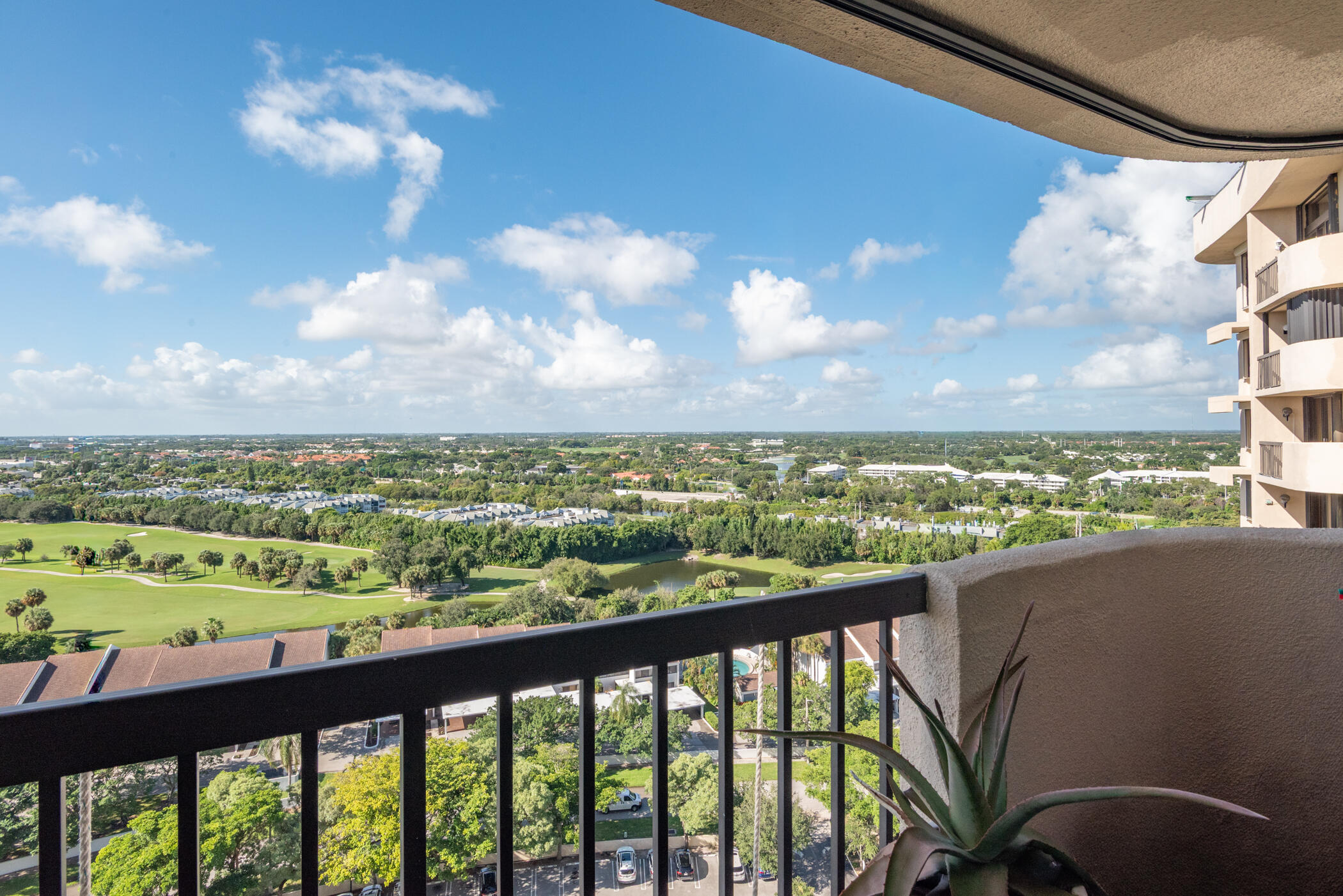 2480 Presidential Way 1804 Property Photo 35