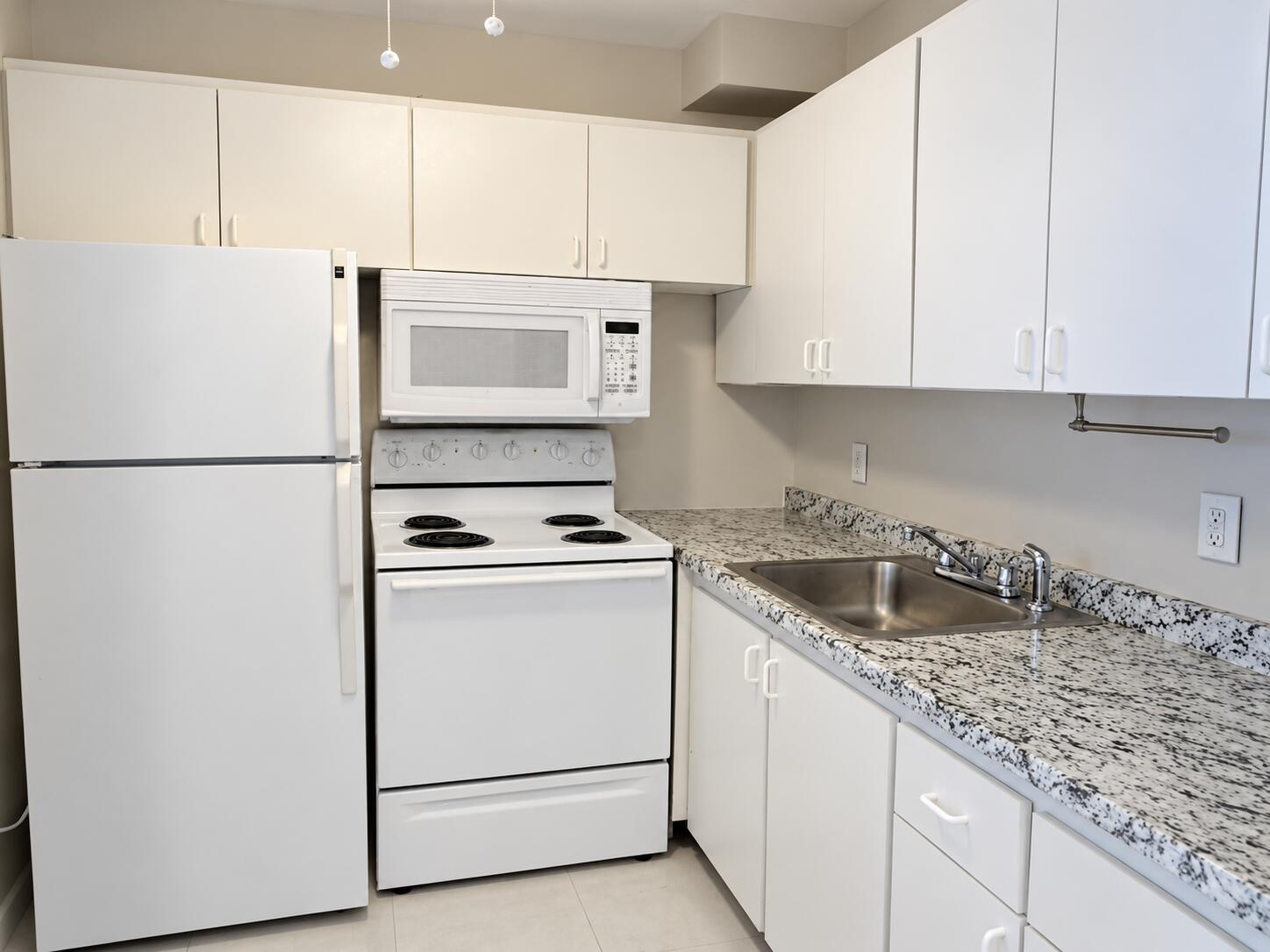 198 Markham J Property Photo 2