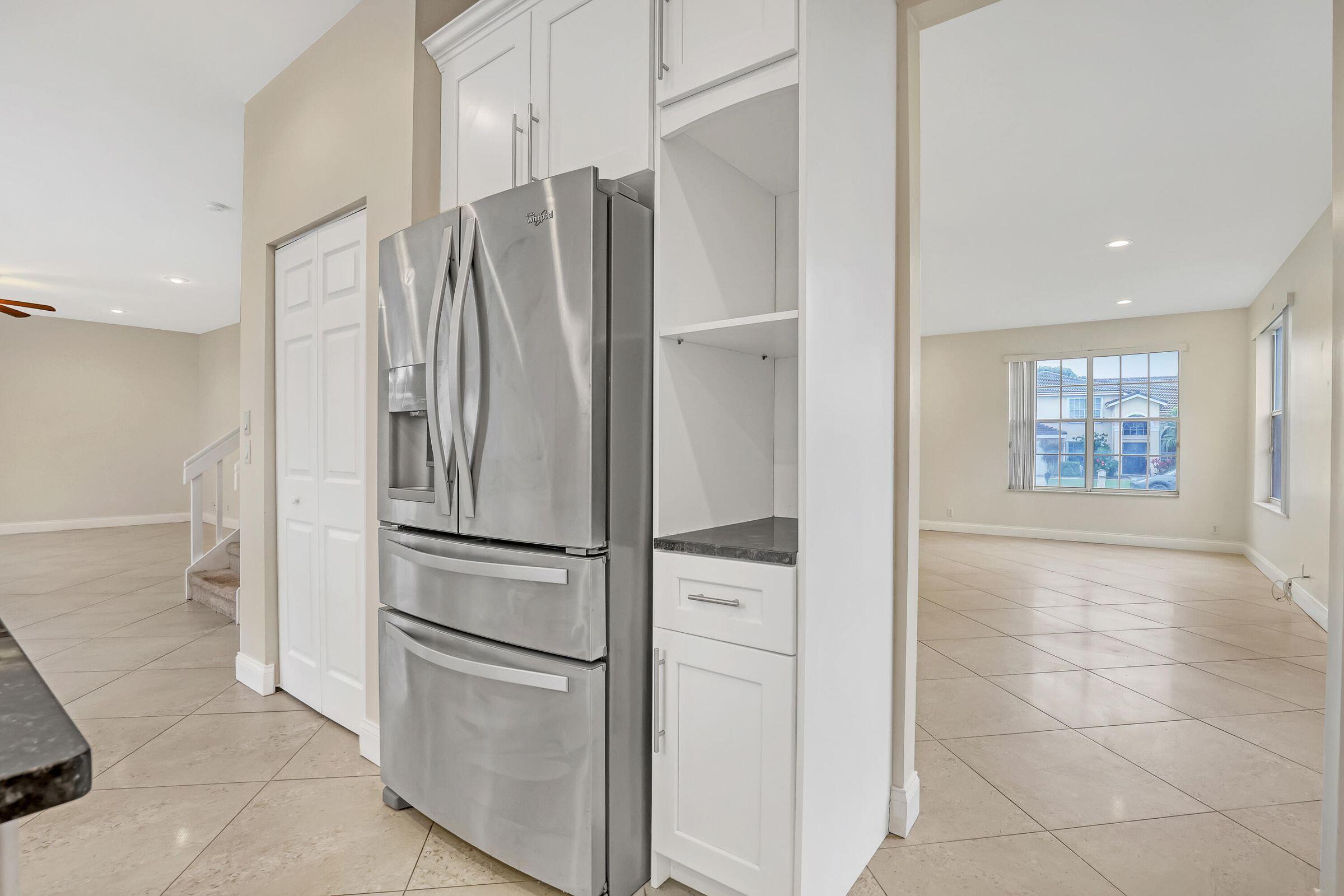 8982 Indian River Run S Property Photo 4