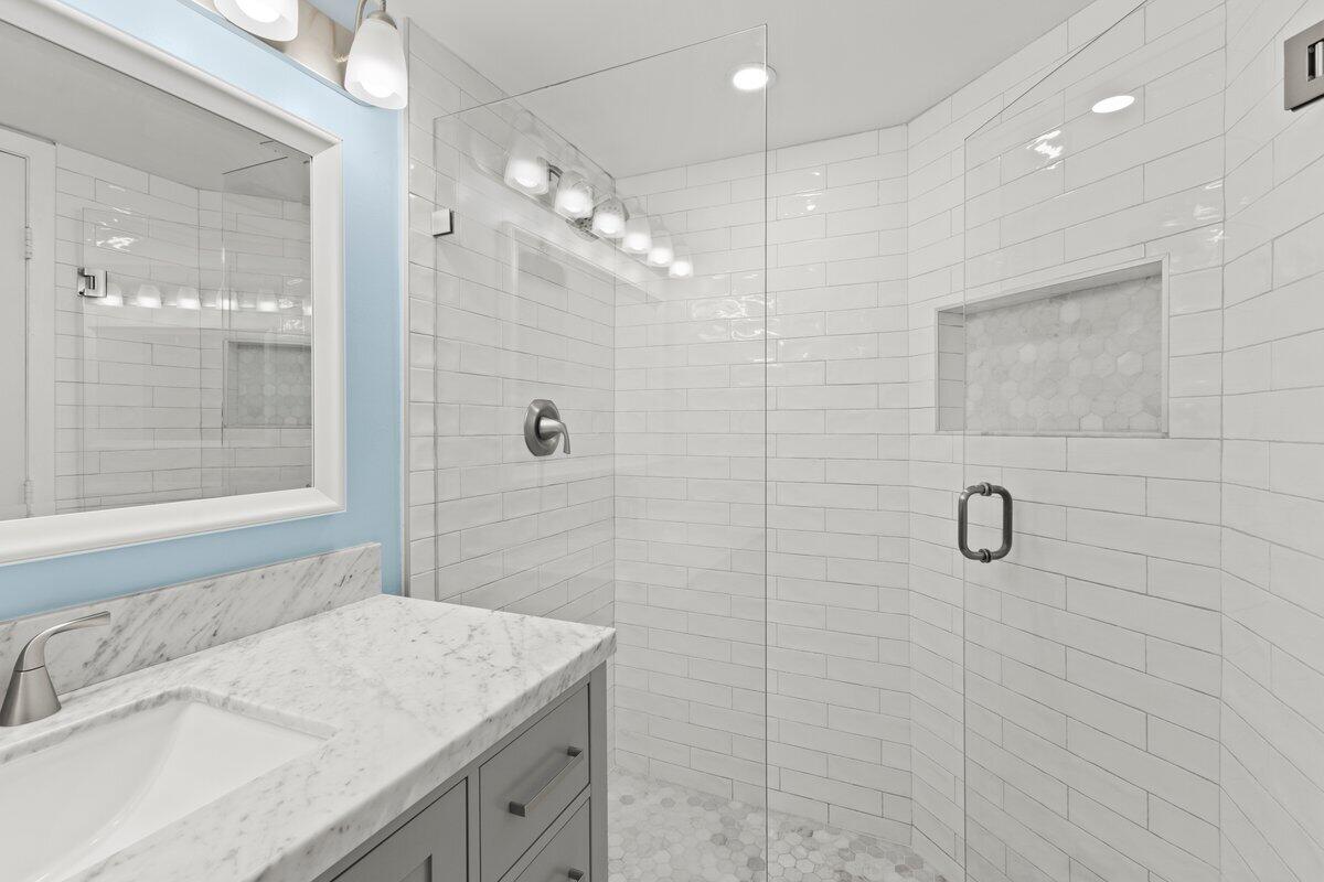 2106 S Cypress Bend Drive 506 Property Photo 13