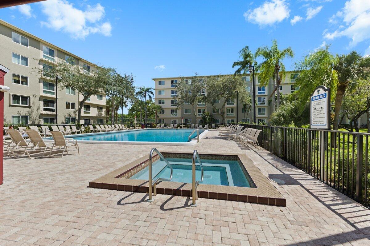 2106 S Cypress Bend Drive 506 Property Photo 25