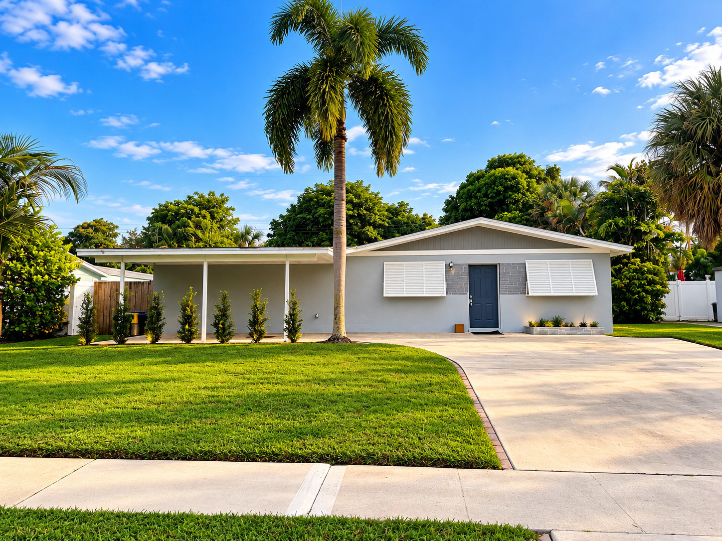 4384 ARBOR Way Property Photo 1
