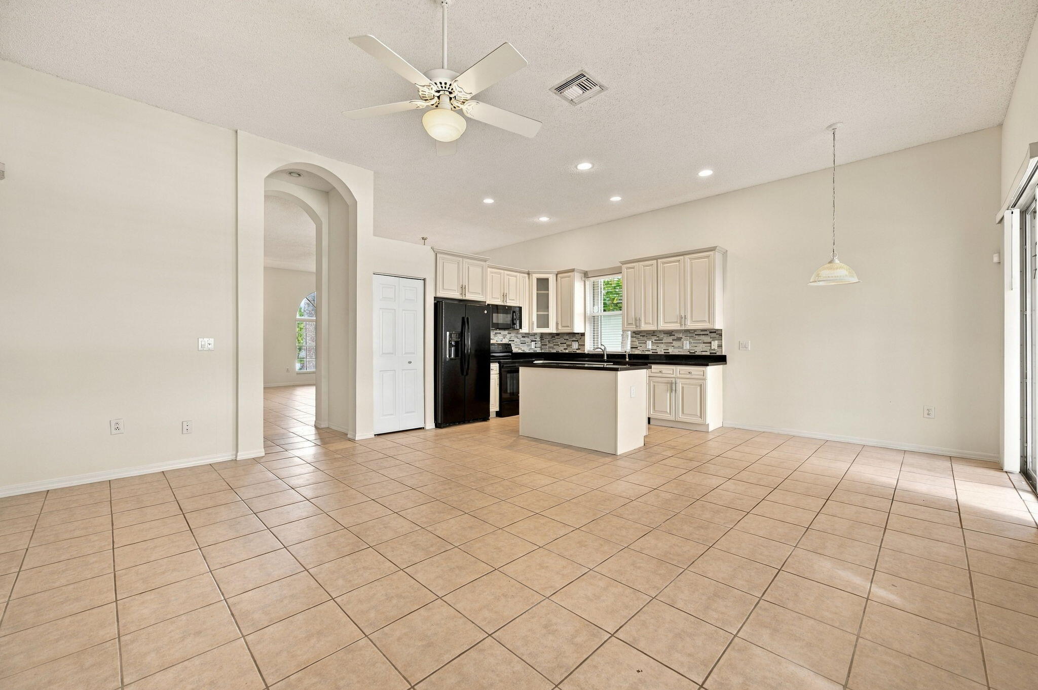 1384 Nw 144th Avenue Property Photo 12