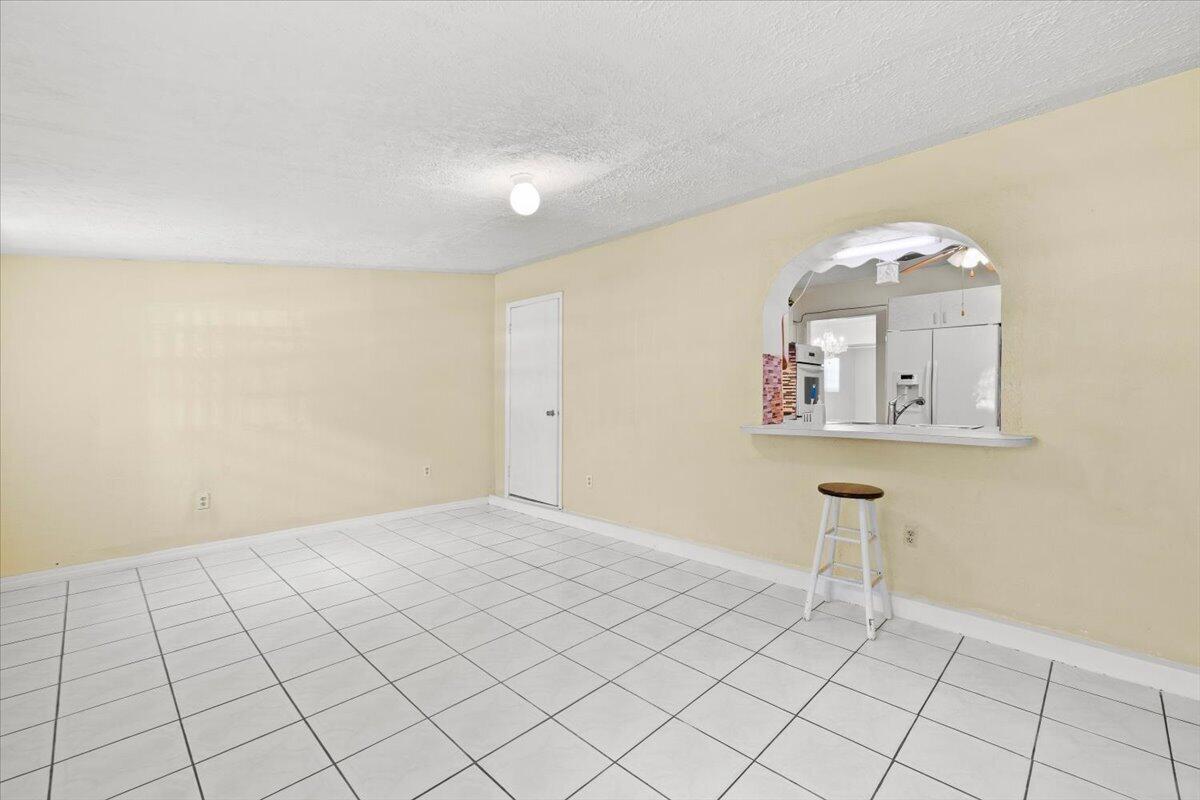 18921 Nw 24th Avenue Property Photo 12
