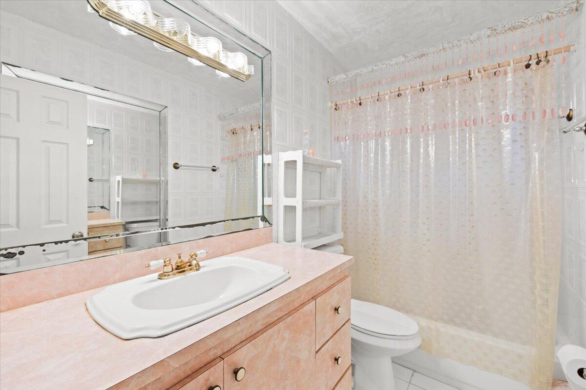 18921 Nw 24th Avenue Property Photo 23