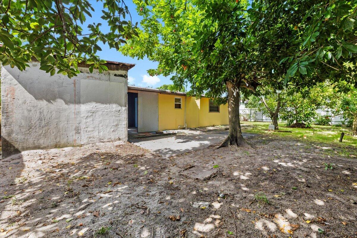 18921 Nw 24th Avenue Property Photo 28