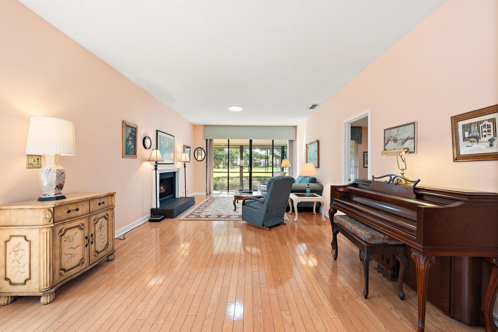 275 Old Meadow Way Property Photo 8