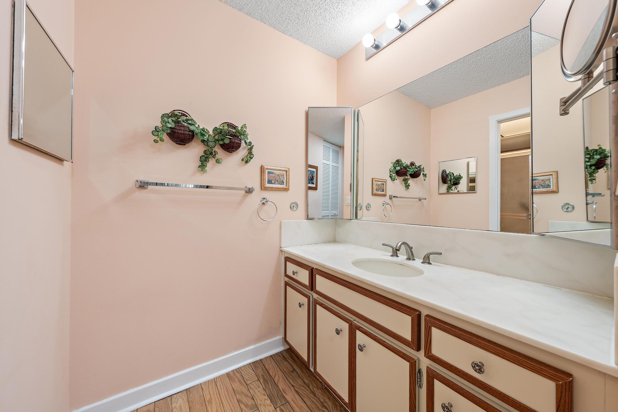 275 Old Meadow Way Property Photo 20