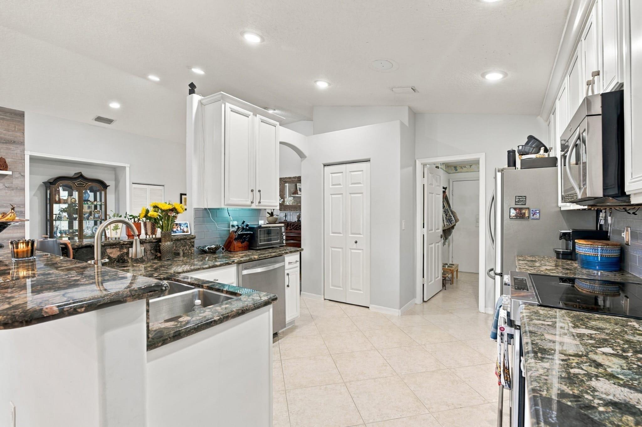 8335 Duomo Circle Property Photo 18