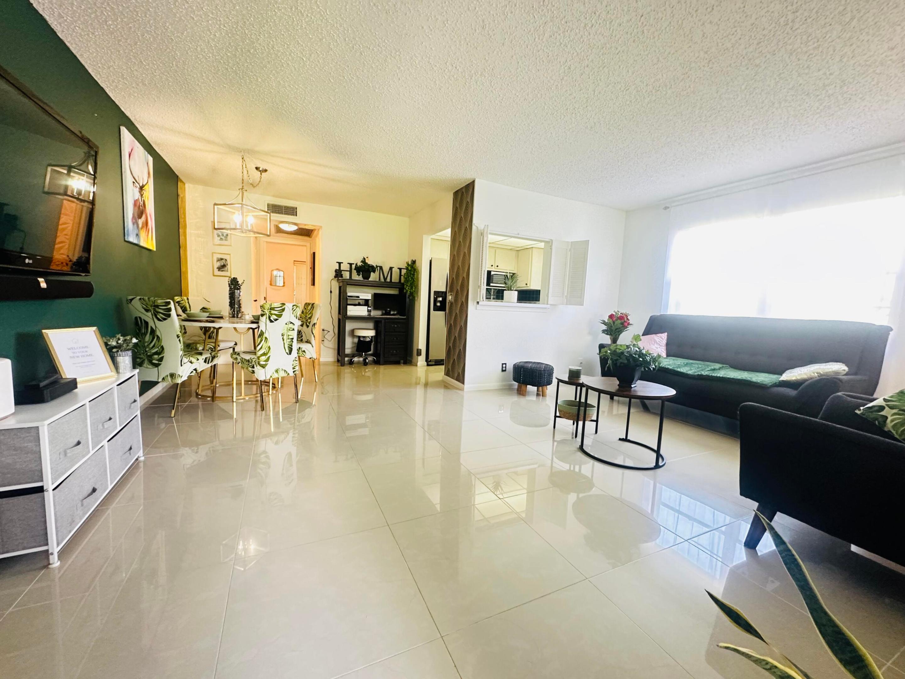 425 Durham N Property Photo 5