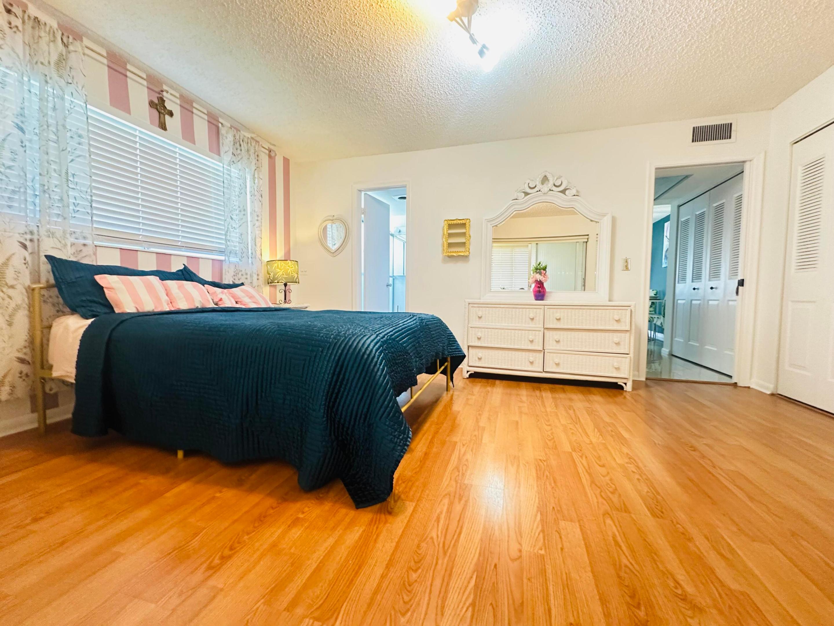 425 Durham N Property Photo 15