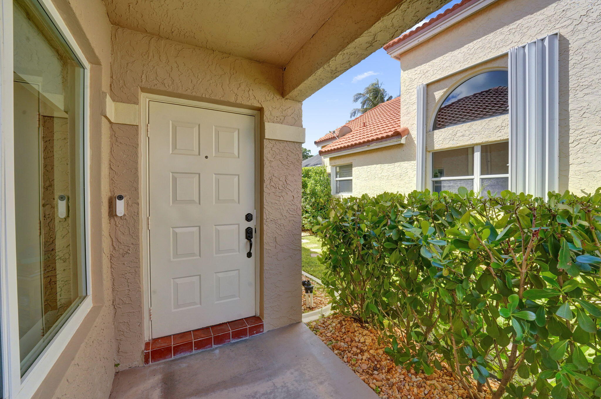 8932 S Lake Park Circle S Property Photo 5