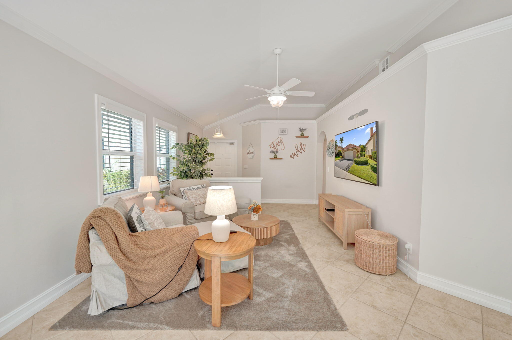 8932 S Lake Park Circle S Property Photo 10