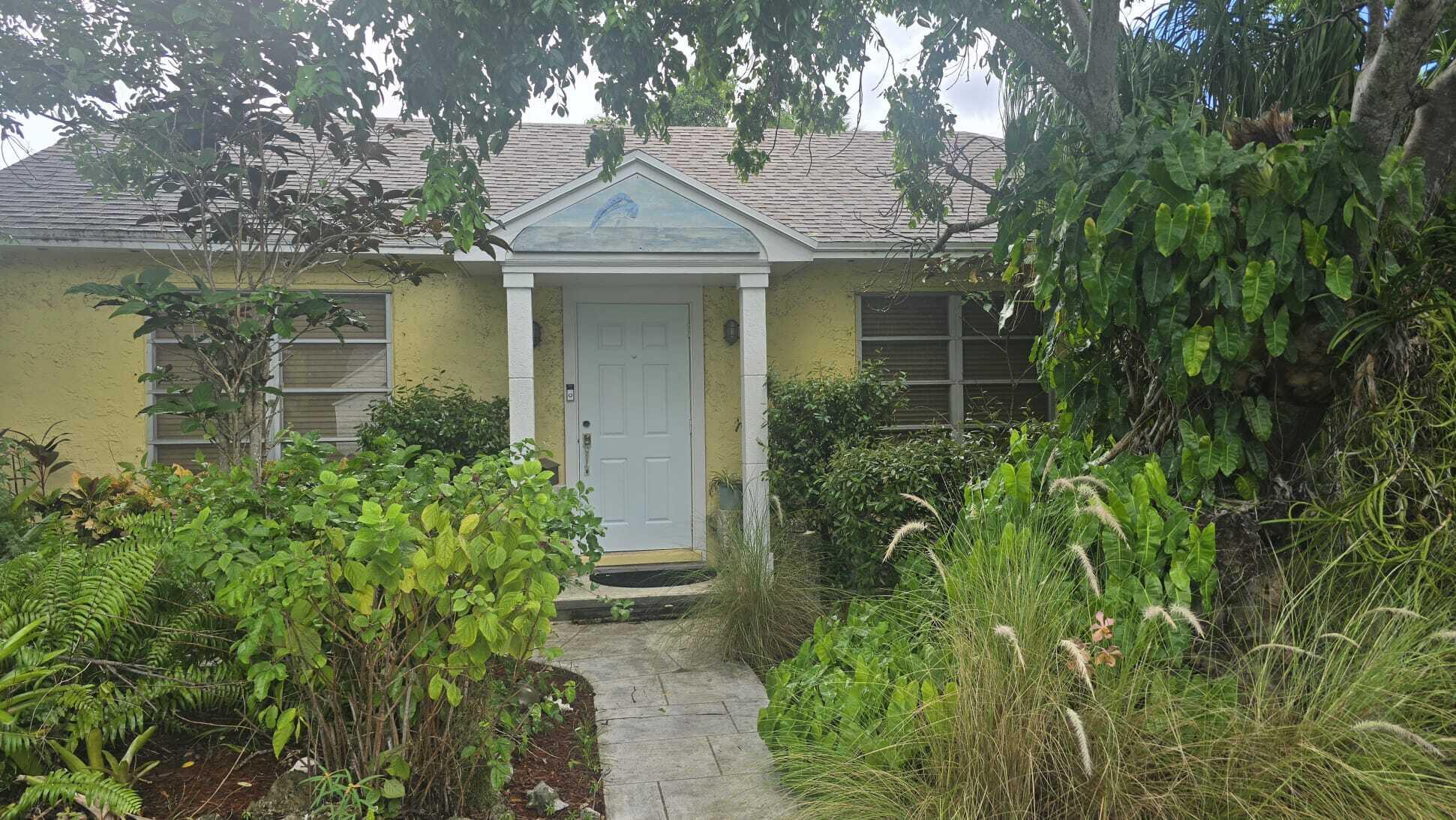 209 S Palmway Property Photo 1