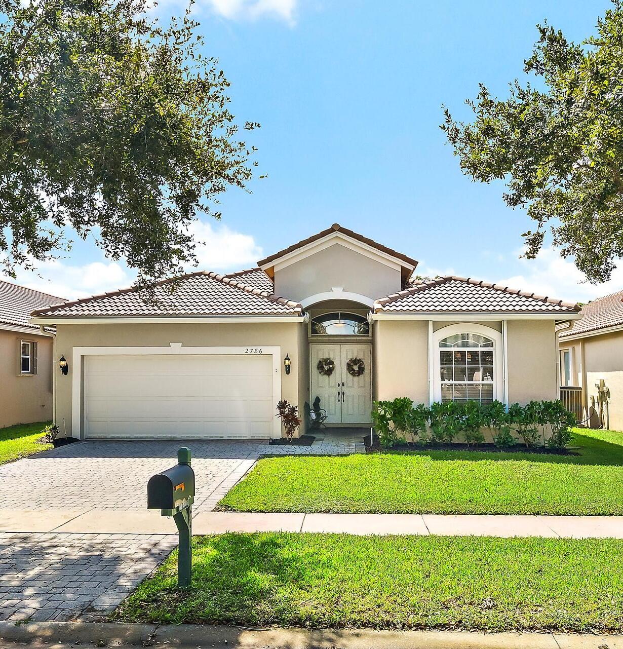 2786 Se Stonebriar Way 2786 Property Photo 1
