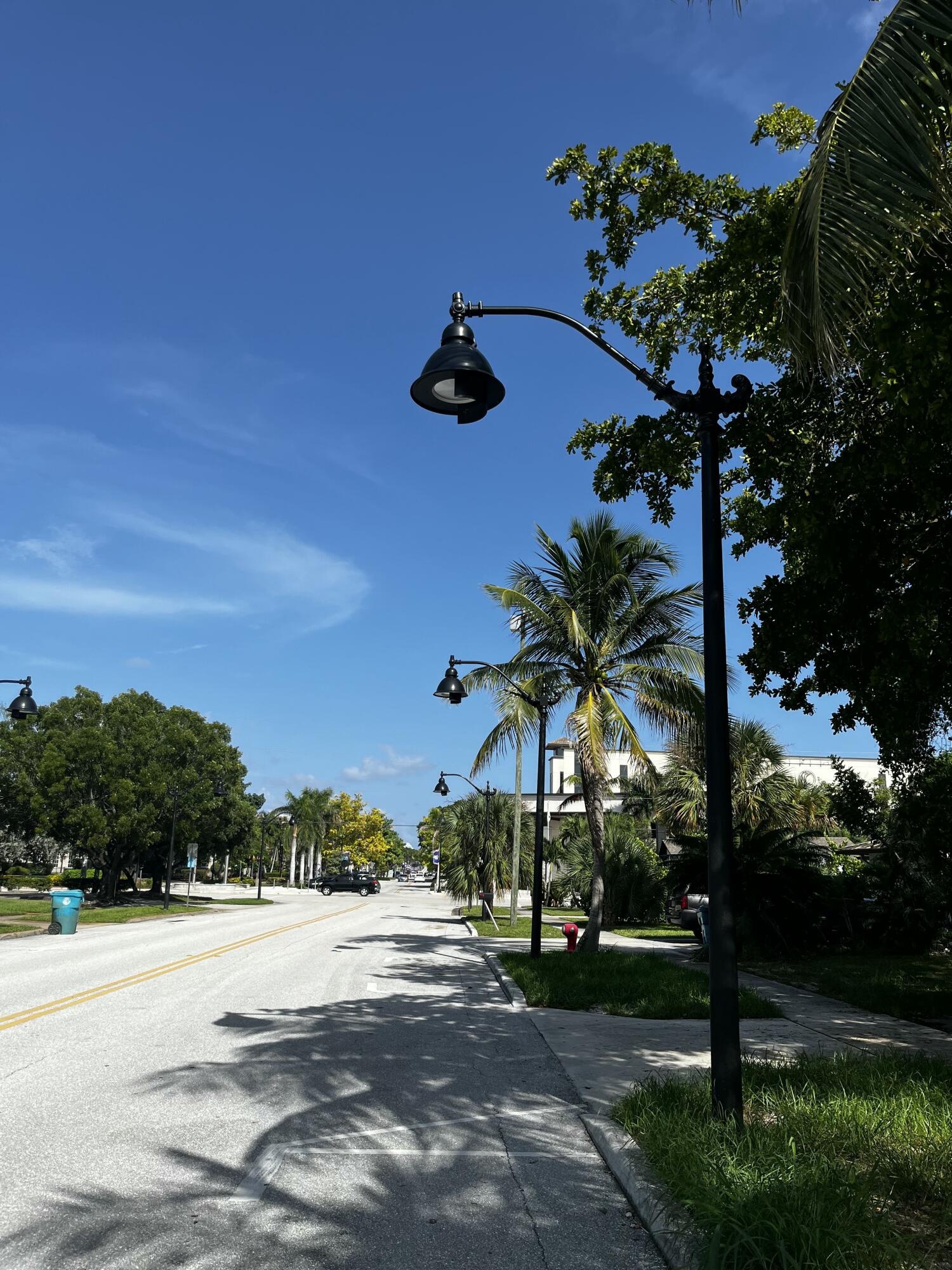 118 W Ocean Avenue Property Photo 4