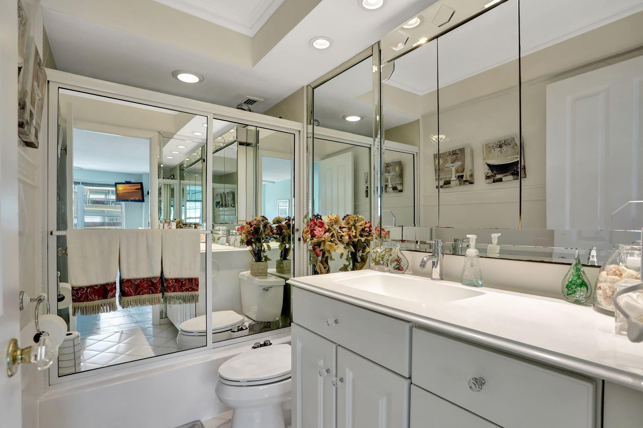 133 N Pompano Beach Boulevard 504 Property Photo 25