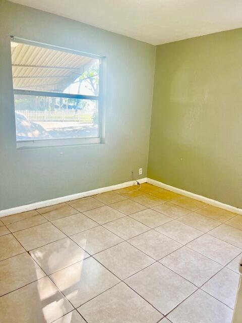 2005 Beautiful Avenue Property Photo 7