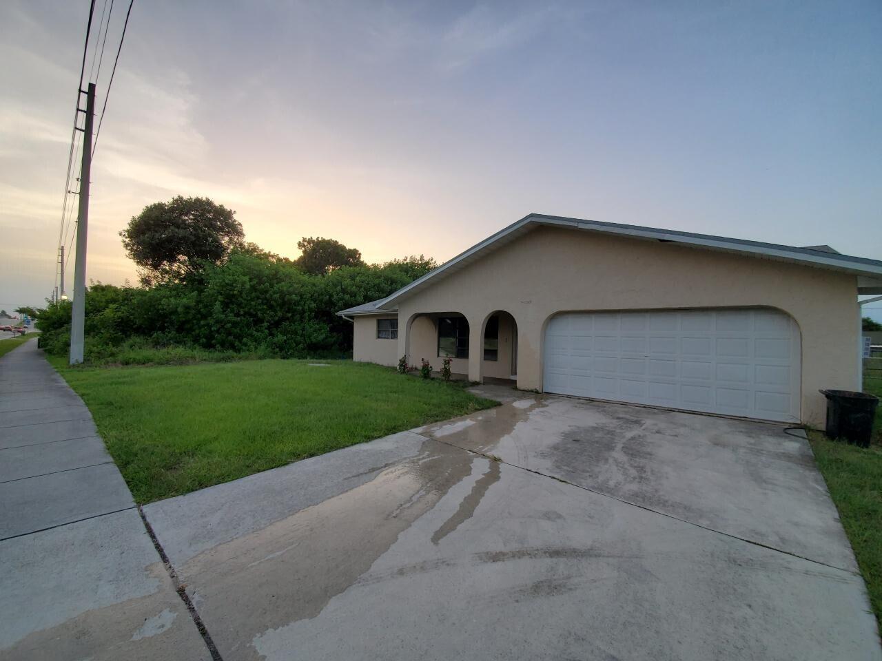 639 Nw Prima Vista Boulevard Property Photo 1