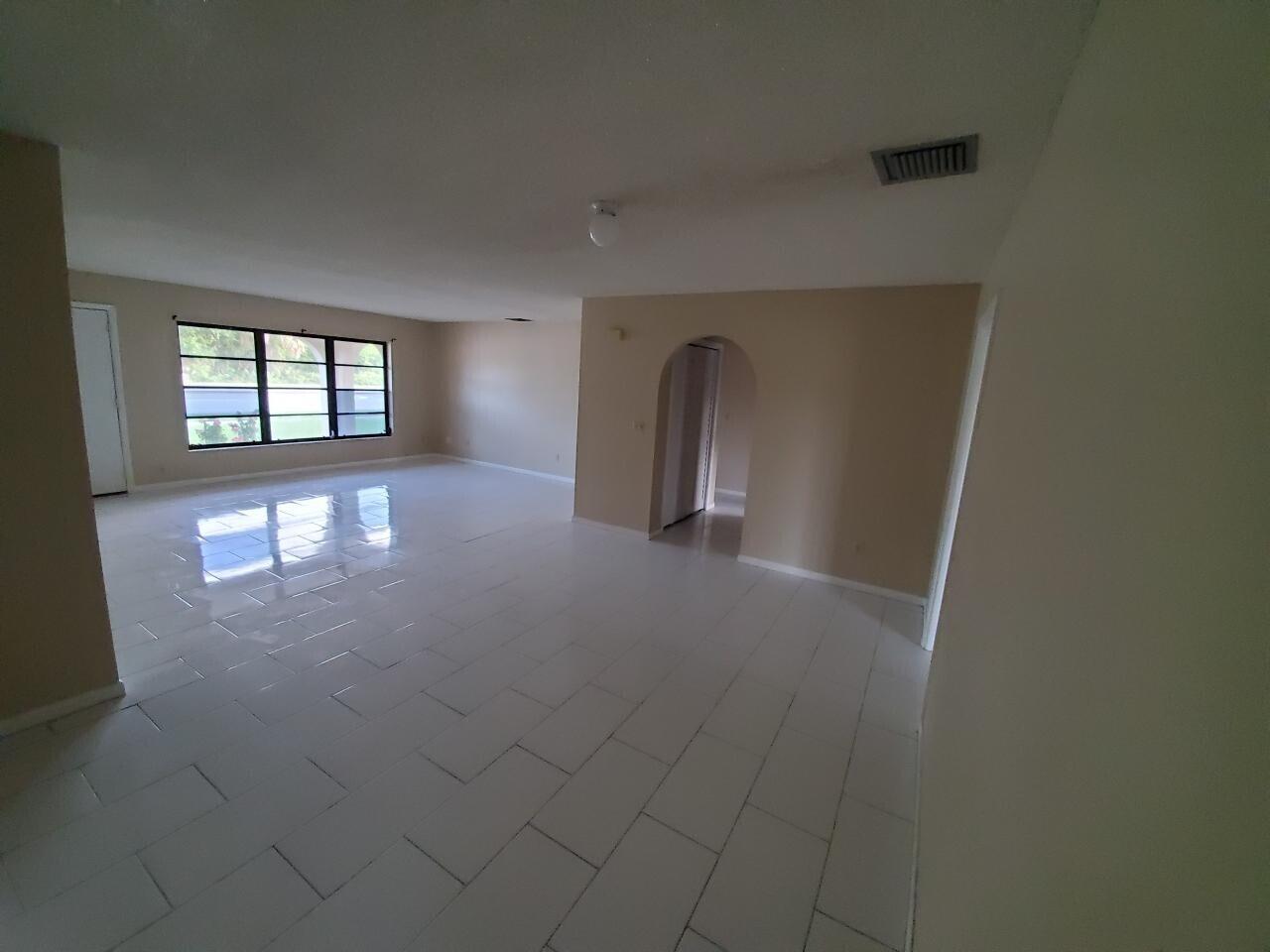 639 Nw Prima Vista Boulevard Property Photo 3