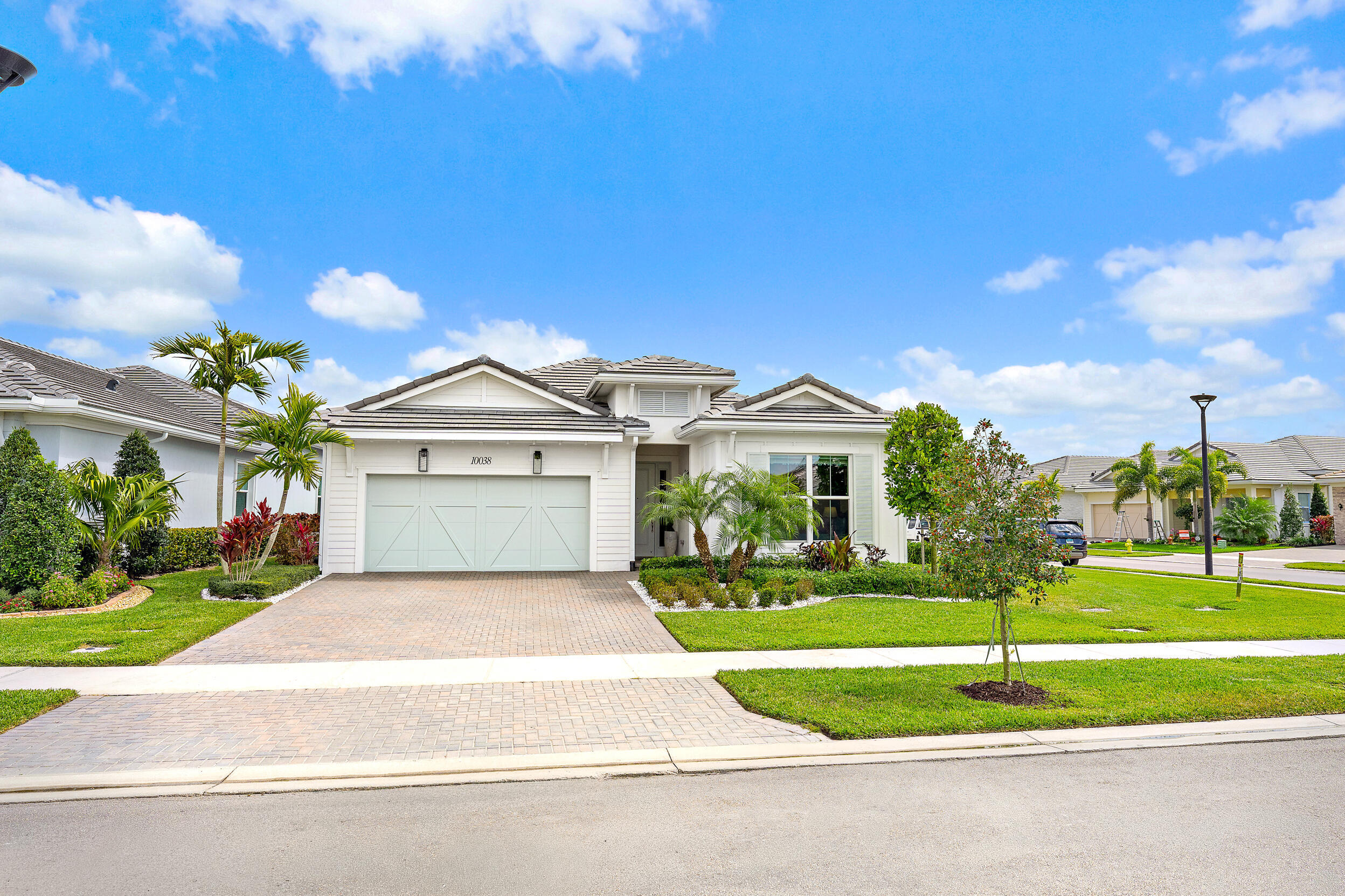 10038 Regency Way Property Photo 6