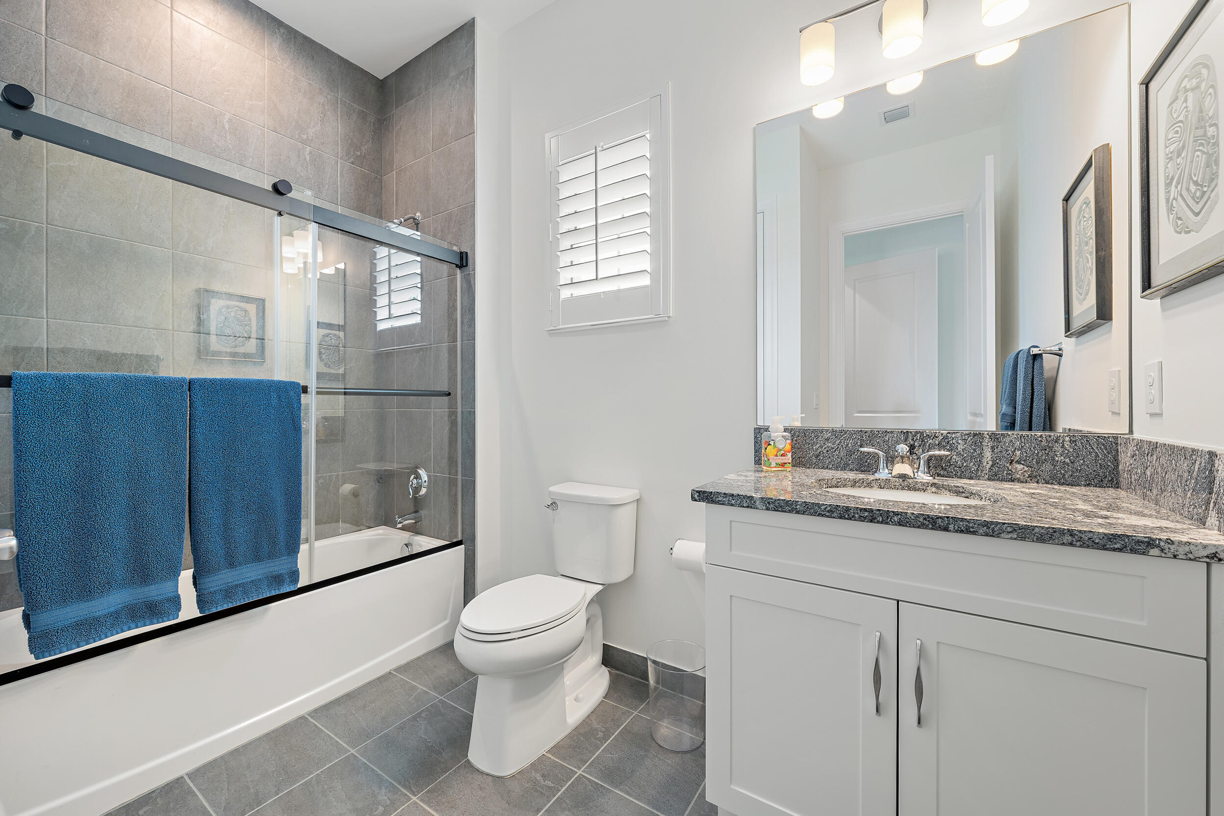10038 Regency Way Property Photo 20