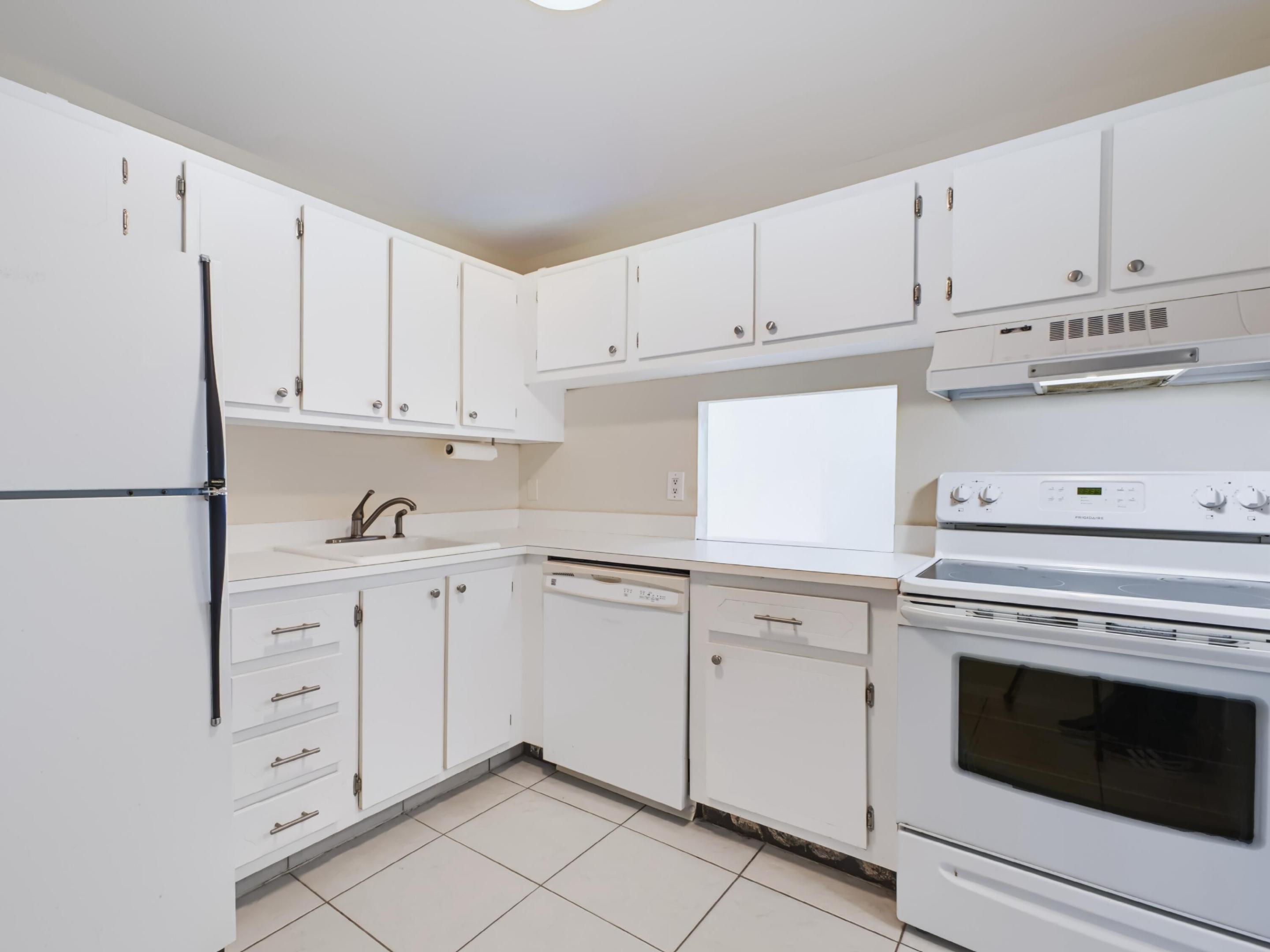 500 Executive Center Drive 5m Property Photo 8