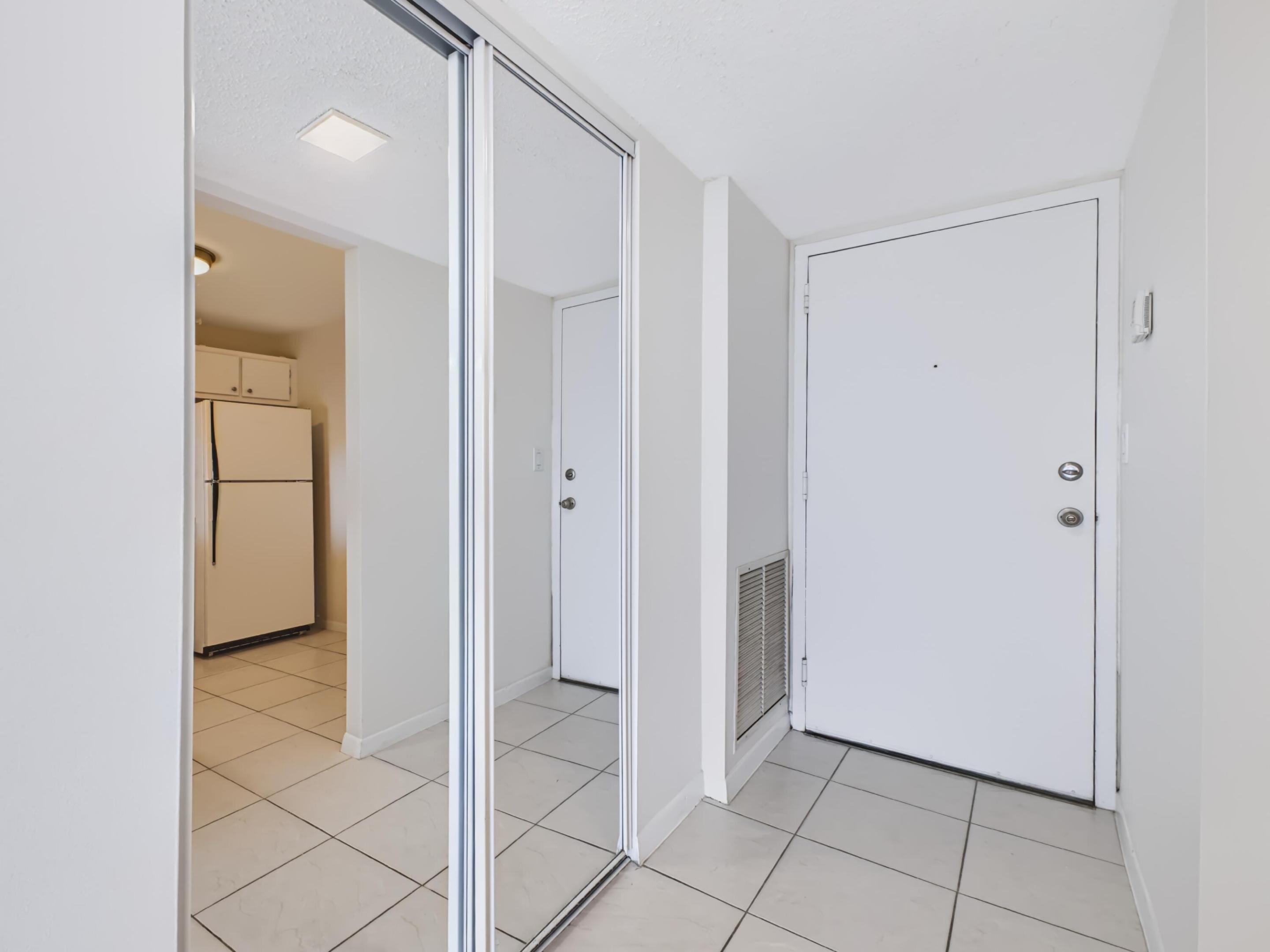 500 Executive Center Drive 5m Property Photo 11