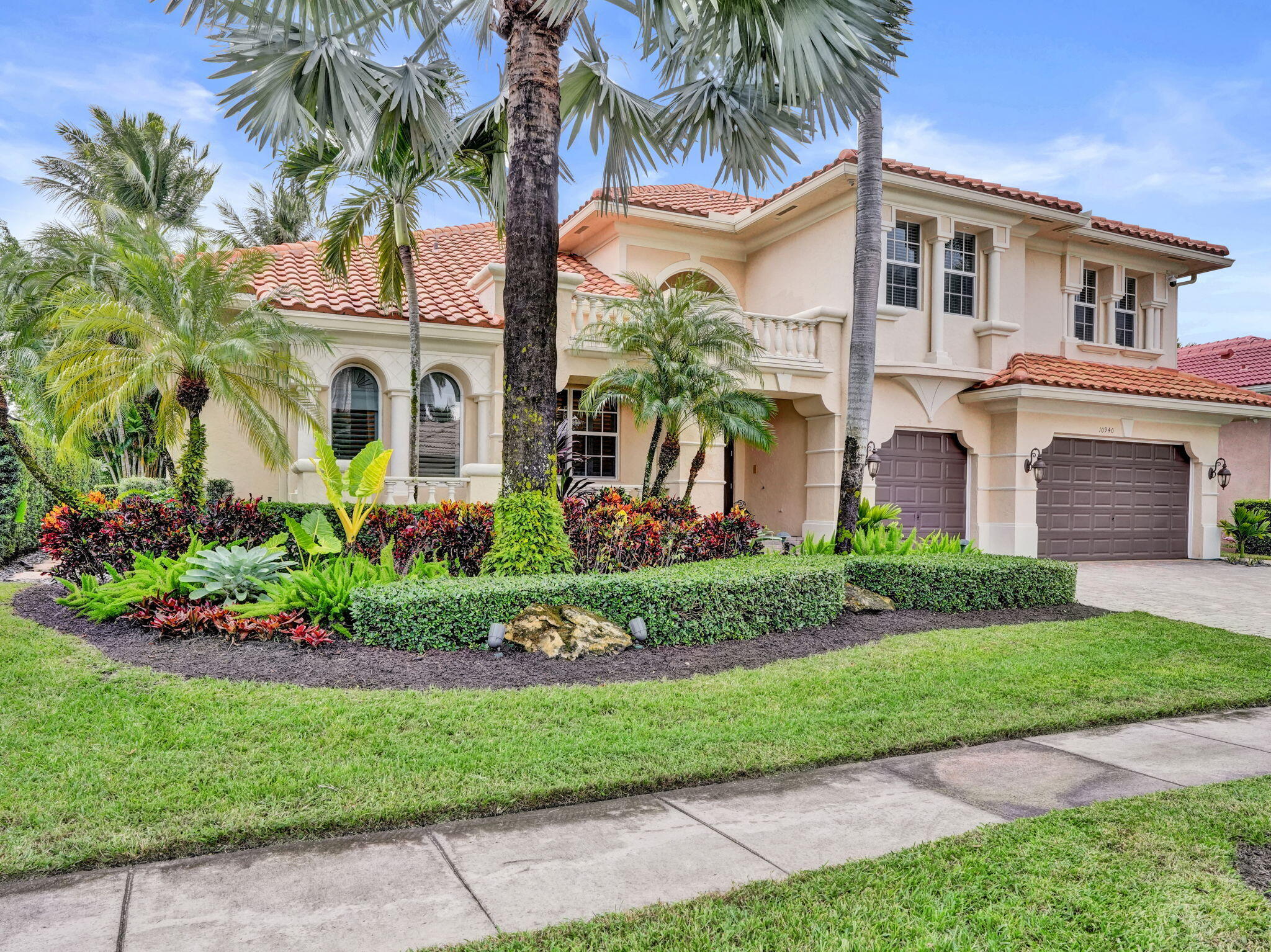 10940 HAWKS VISTA Street Property Photo 1