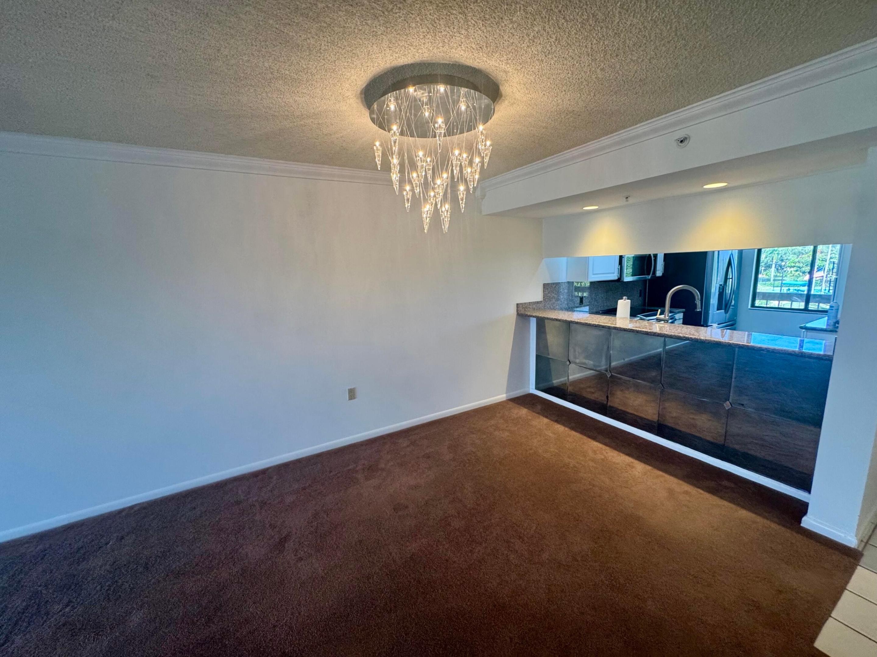 601 Seafarer Circle 405 Property Photo 6