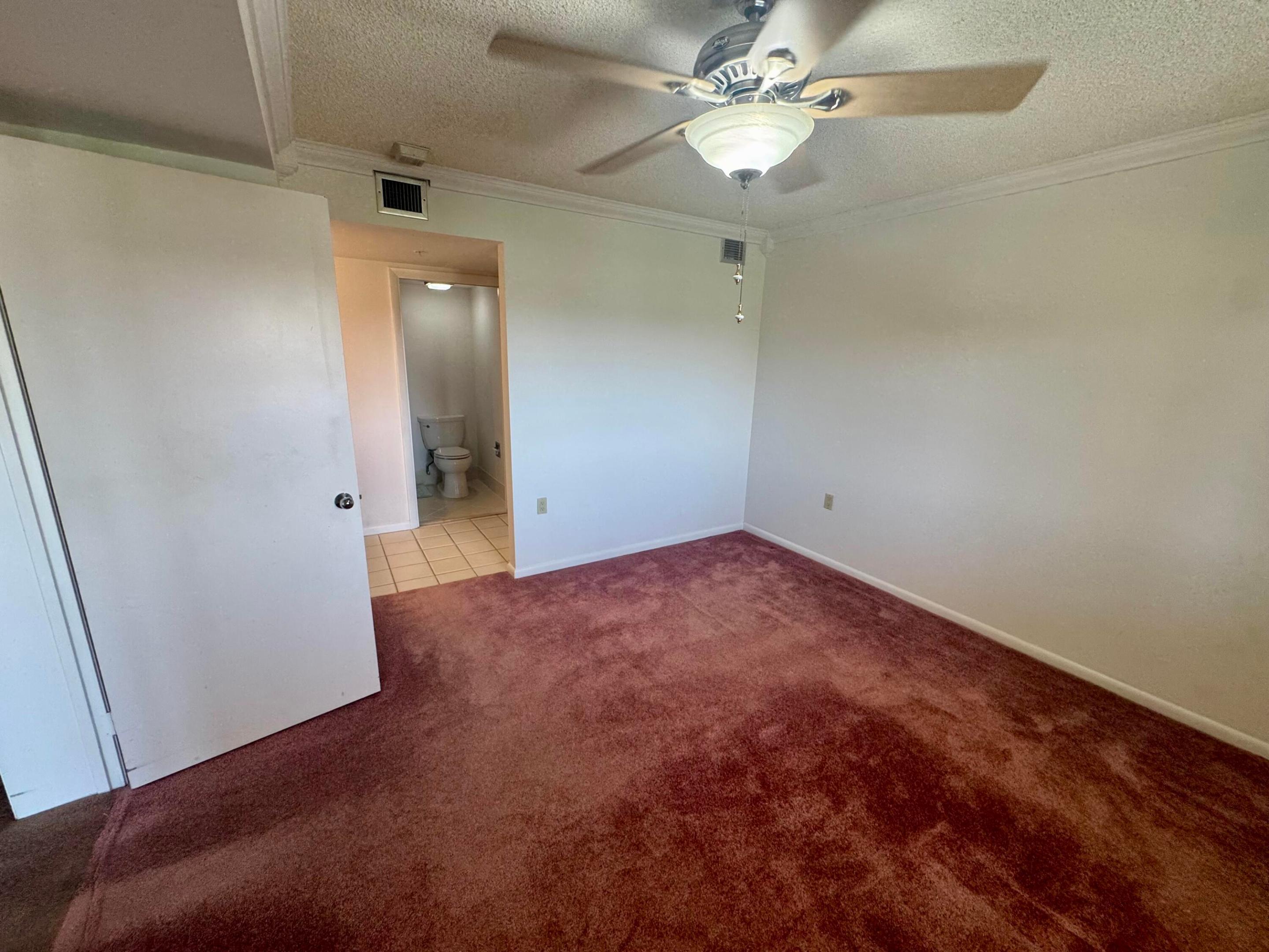 601 Seafarer Circle 405 Property Photo 17