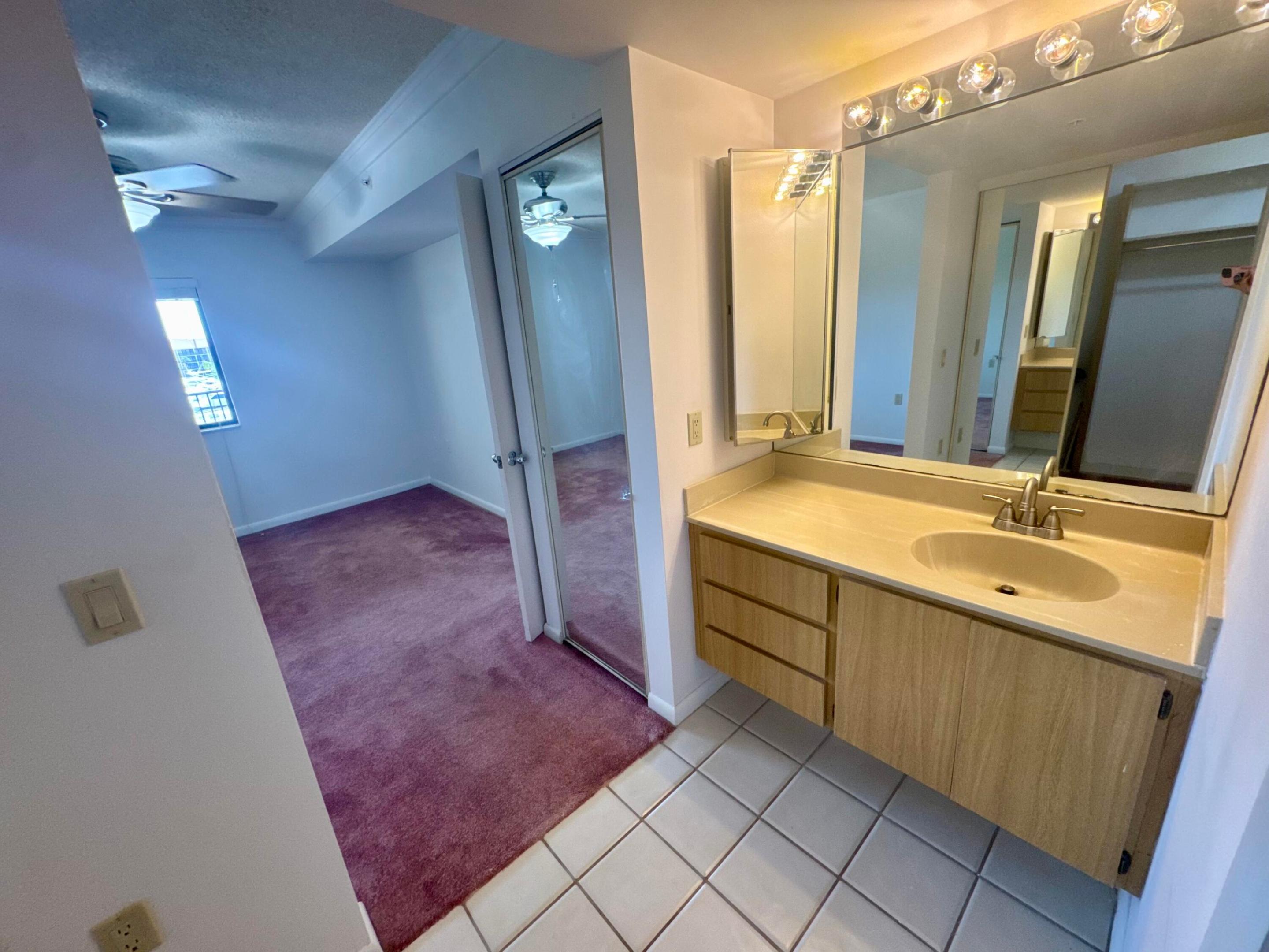 601 Seafarer Circle 405 Property Photo 20